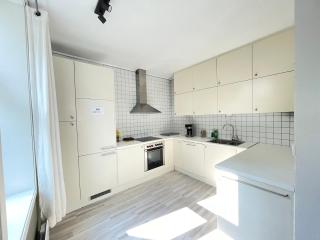 1St Floor Oasis - Parking/WiFi - 4