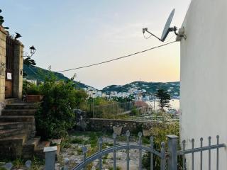 La Donzella - Immobilevante - Ponza - 2