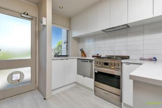 QV Sunny Townhouse at Collingwood Street - 1067 - Auckland - 3