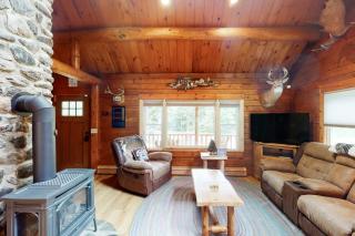 Silver's Log Cabin - Trenton - 7
