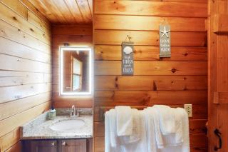 Silver's Log Cabin - Trenton - 1