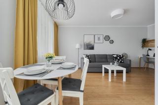 Convenient Apartment Mosiężna 7 by Noclegi Renters - Wrocław - 0