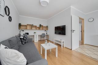 Convenient Apartment Mosiężna 7 by Noclegi Renters - 3