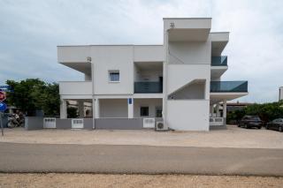 Apartments with parking spaces Vir - 12692 - Vir - 0