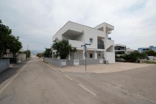 Apartments with parking spaces Vir - 12692 - Vir - 9