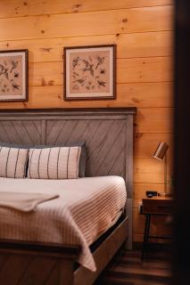 New Cozy Mountain Cabin Hot Tub Near Downtown - Gatlinburg - 3