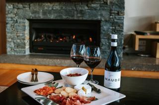 Mt Gold Retreat - Sleeps 8 - Spa Pool - Tennis Court - Wanaka - 1