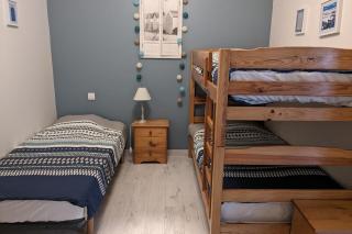 Nice 90m near the surf beach of Bud - 2