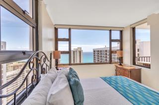 37th Floor Condo with Sweeping Ocean Views & Free parking! condo - Honolulu - 3