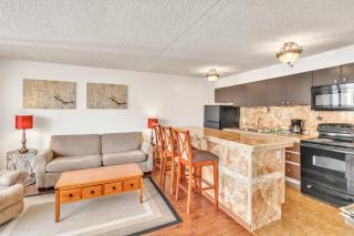 19th Floor Condo with Lanai & Sea Views - FREE Parking! home - Honolulu - 4