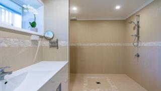 Coral Paradise - Metres From Beachfront - Pearl Beach - 3