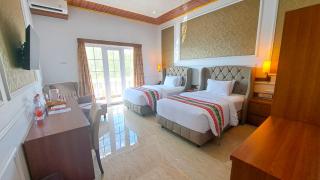 Gili Beachfront Suites - Gili Trawangan - 3