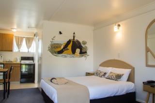 Alpha Motor Inn - 1