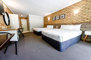 Sunshine Coast Motor Lodge - Woombye - 6