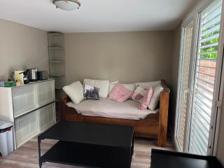Grande Chambre à louer à Trélex avec entrée indépendante - Trélex - 2