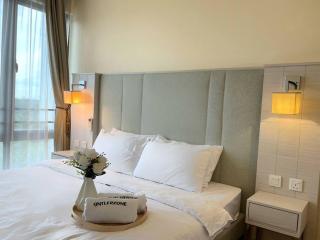 Molek Pine, Opulence Suite by Antlerzone - 0