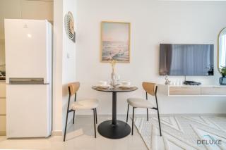Opulent Studio at Carson C DAMAC Hills Dubailand by Deluxe Holiday Homes - Dubai - 9