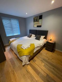 2 Bedroom Flat - Bedford - 6