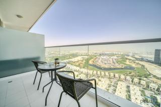 Opulent Studio at Carson C DAMAC Hills Dubailand by Deluxe Holiday Homes - Dubai - 8