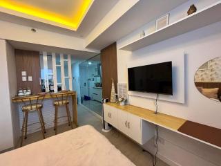 Chic Hideaway at Azure North Bali Tower - San Fernando - 4