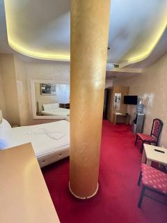 HOTEL GJUTA - Tirana - 8