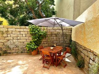 Spacious 3-Bedroom Apartment with Courtyard in Tempio Pausania - Perfect for Families - Tempio Pausania - 8