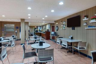 Microtel Inn & Suites by Wyndham Dry Ridge - Dry Ridge - 7