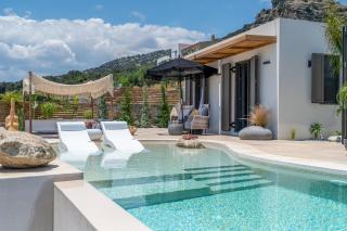 Mnḗmē Suites & Villas - Kastrí - 9