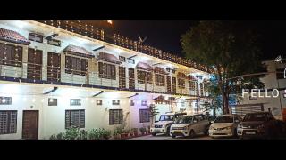 Hotel Omkaar & Restaurant Chinyalisaur - 4