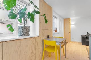 Cozy Downtown Apartment - 1