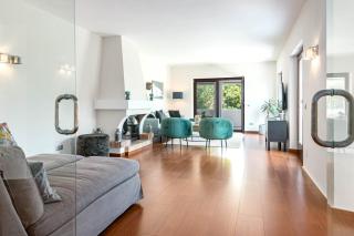 Exclusive 6 Bedroom Modern Chic Villa with a Private Pool and Amazing Ocean view - Benahavís - 3
