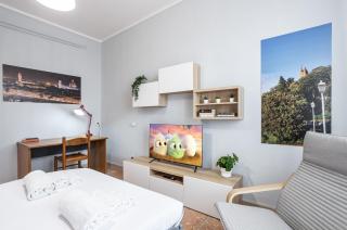 Yellowsunny Apartment with Two Balconies - Pisa - 4