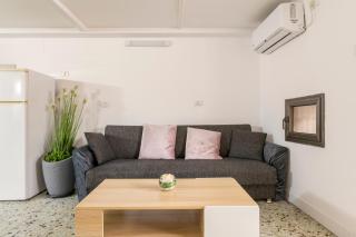ROMSUITES - Budget apartment at Center city, German colony Bahai gardens - Haifa - 0