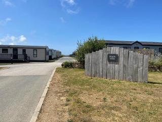 Holiday Home with Stunning Views - 8