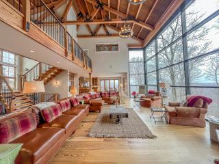 Stunning Luxury Ski-InSki-Out Home w Hot Tub - McHenry - 7