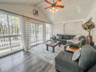 Comes with canoe and kayak use Lake house with hot tub and fire pit - Oakland - 7