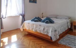 Awesome Apartment In Unije With Wifi - 6