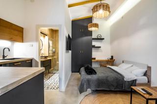 ROMSUITES - lovely jacuzzi apartment, centr city, German Colony Bahai Gardens - 0