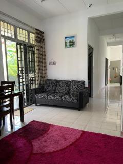 AziziYati Muslem Homestay KLIA Sepang - SemiD House - Sepang - 4