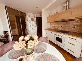 Elija's Sunrise Apartment - 6
