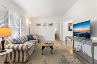205 E Magnolia Ave - 9