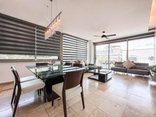 DC 1103 Trendy Condo in Mamitas beach area half block to 5th - Playa del Carmen - 2