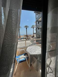 Zen Beachfront Apt 103 1TB Internet - Durrës - 9