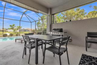 Blue Oasis - Saltwater Pool, Dock, Dog-Friendly Home - Cape Coral - 3