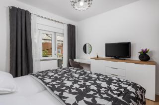 Apartment Flowers - Kastav - 1