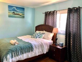 The Ultimate Escape. Unpack, Relax, Enjoy!Sleeps14 - Elmhurst - 5