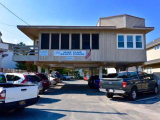 Surf Club Oceanfront Hotel - 9