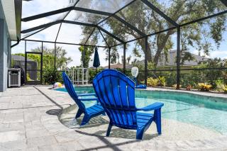 Beautiful Cape Coral Oasis! King Bed, BBQ, Heated Pool, PVT Yard & Much More! - Cape Coral - 0