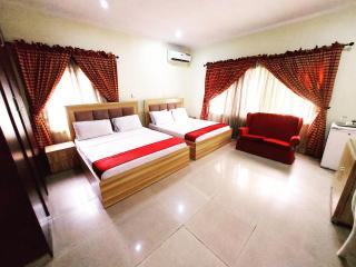 The Ambassadors Hotel - 4