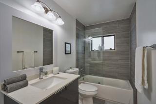 Top Location Villa at Highland Lakes Blvd BY THE GLAMHOMES - 1